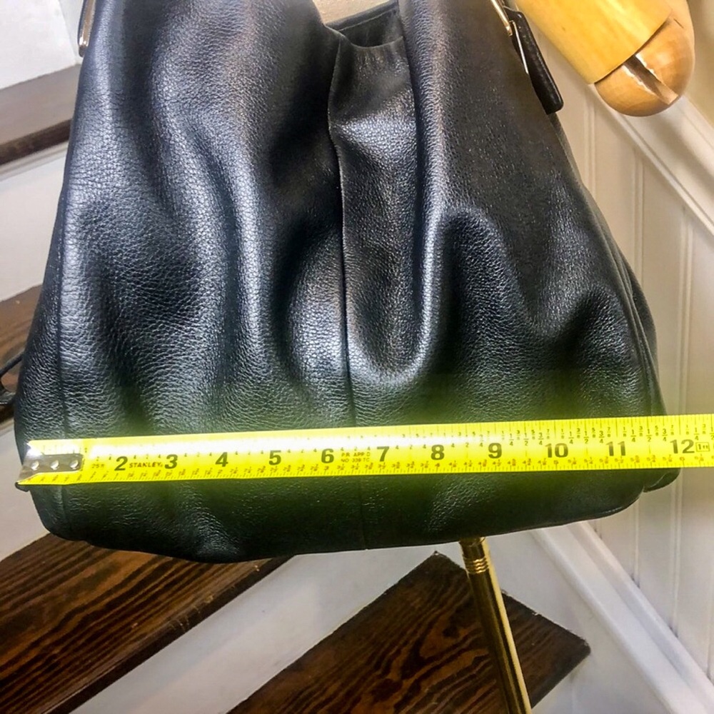 COACH Madison Phoebe Black Tumbled Leather Shoulder Bag Navy Lined 3-Sections - Picture 15 of 17